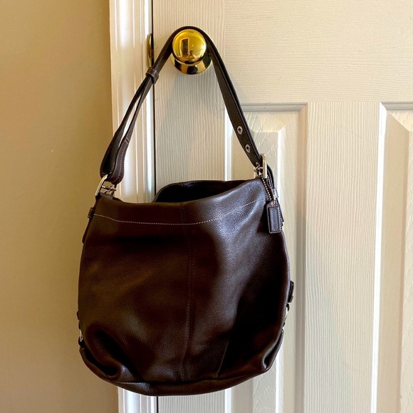 💕Sale💕COACH Vintage,SOHO PEBBLE Classic Hobo Bag. Dark Brown. Great condition. 🌺 - Picture 1 of 12
